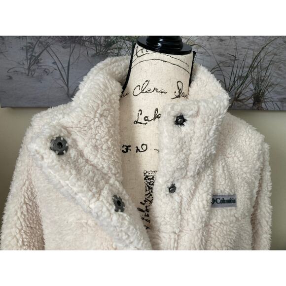 Columbia women's cream Sherpa fleece 3/4 length snap front coat, size XL - Picture 4 of 10